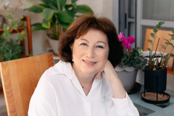 מאיה ברנשטם